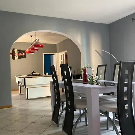 Hébergement de vacances Magnifique Avec Piscine *
